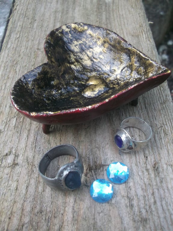 Paper mach heart shaped dish.