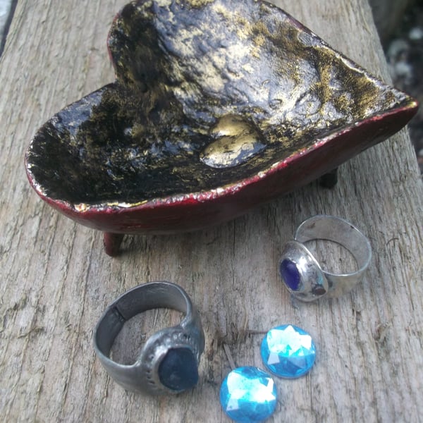 Paper mach heart shaped dish.