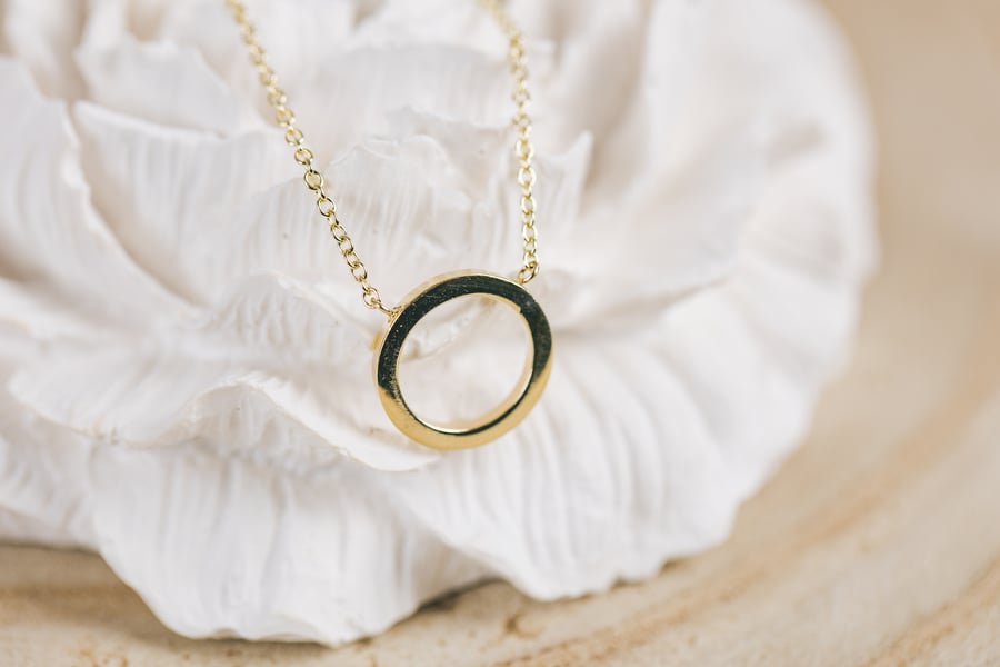 9ct Yellow Gold Circle Pendant Necklace