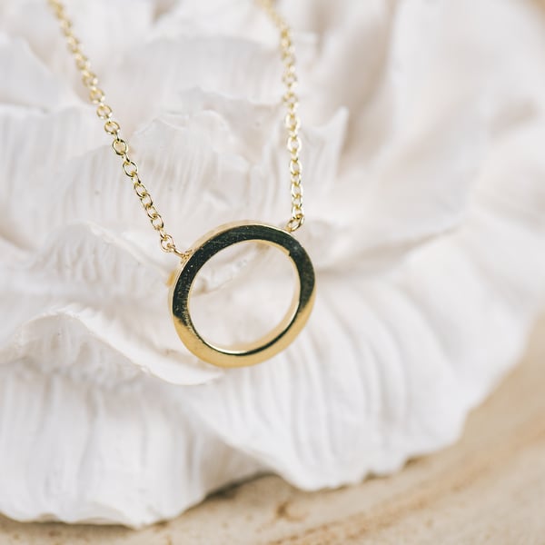 9ct Yellow Gold Circle Pendant Necklace
