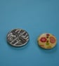 15mm Wooden Red Green Pink Heart Buttons Natural Wood 10pk (SNH4) - Image 2