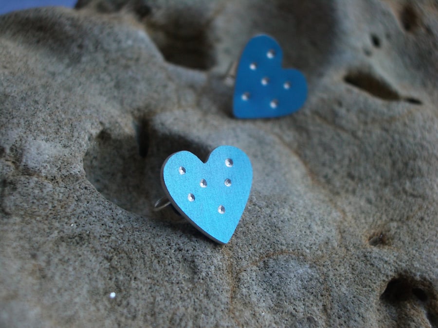 Blue heart studs with dots