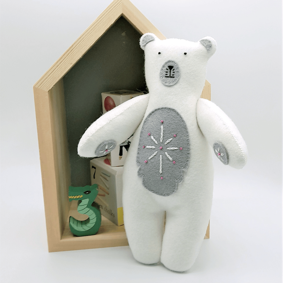 Felt Polar Bear Kit