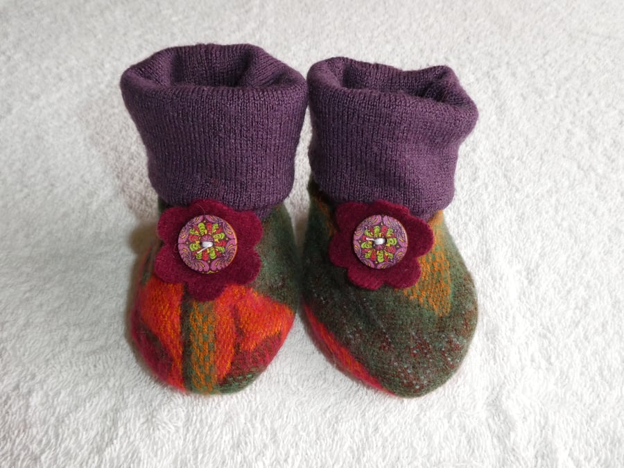 Baby Booties From Upcycled Wool Jumpers age 3 - 6 months. Orange and Green