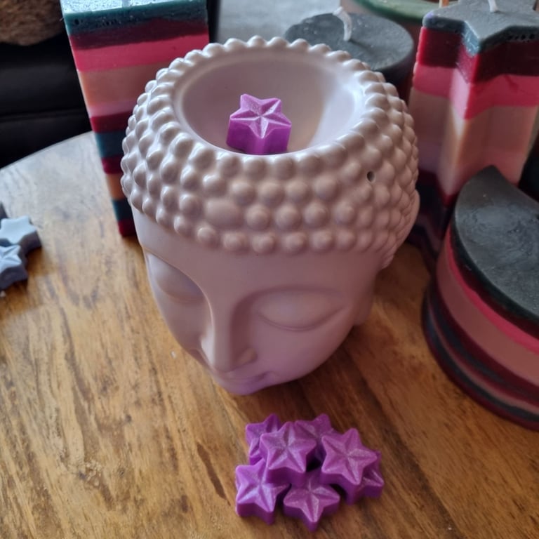 Soy Wax Melt Stars Pack of 15 Damson Plum Rose and Patchouli Fragrance 100g