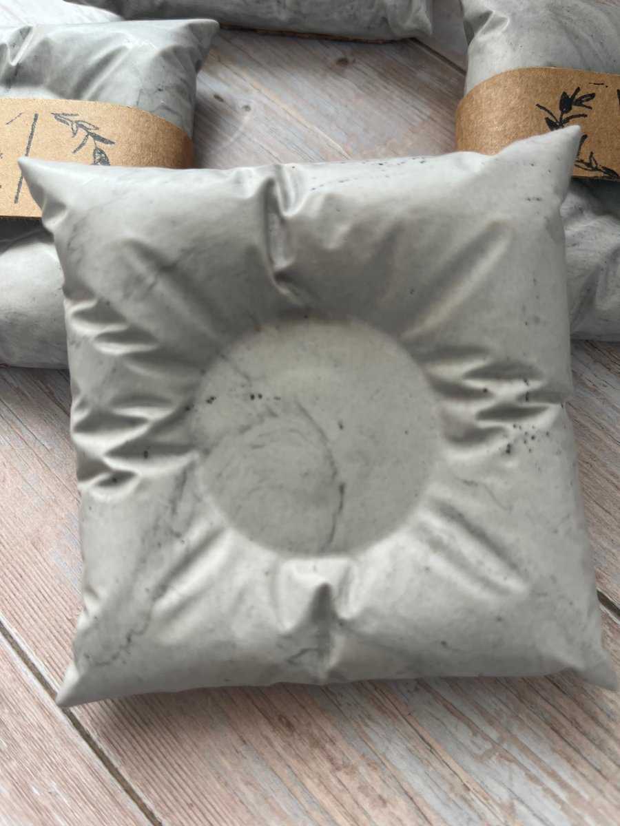 Grey Marble Effect T Light Holder