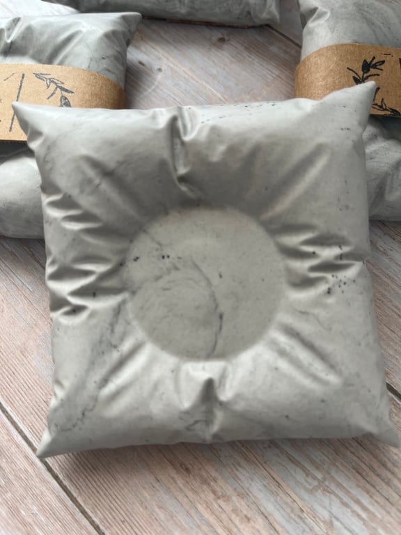 Grey Marble Effect T Light Holder