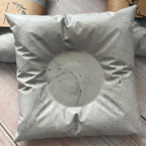 Grey Marble Effect T Light Holder