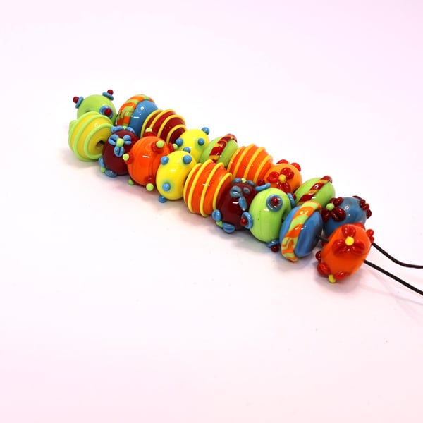 Handmade lamp work glass beads