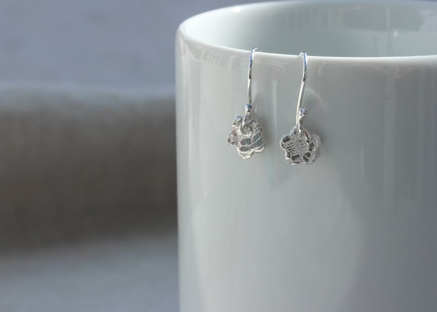 Silver Flower Earrings with Lace Pattern 