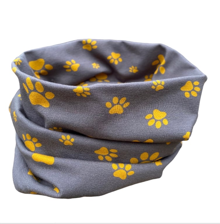 Grey and Mustard Pawprint Neck Warmer