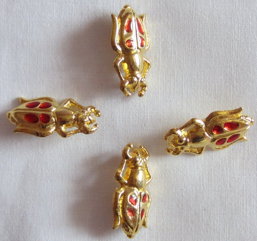 4 Insect Buttons