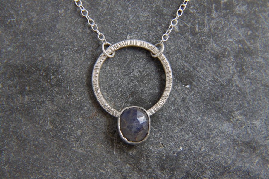 Blue Sapphire Gemstone Hammered Circle Sterling Silver Pendant Necklace 