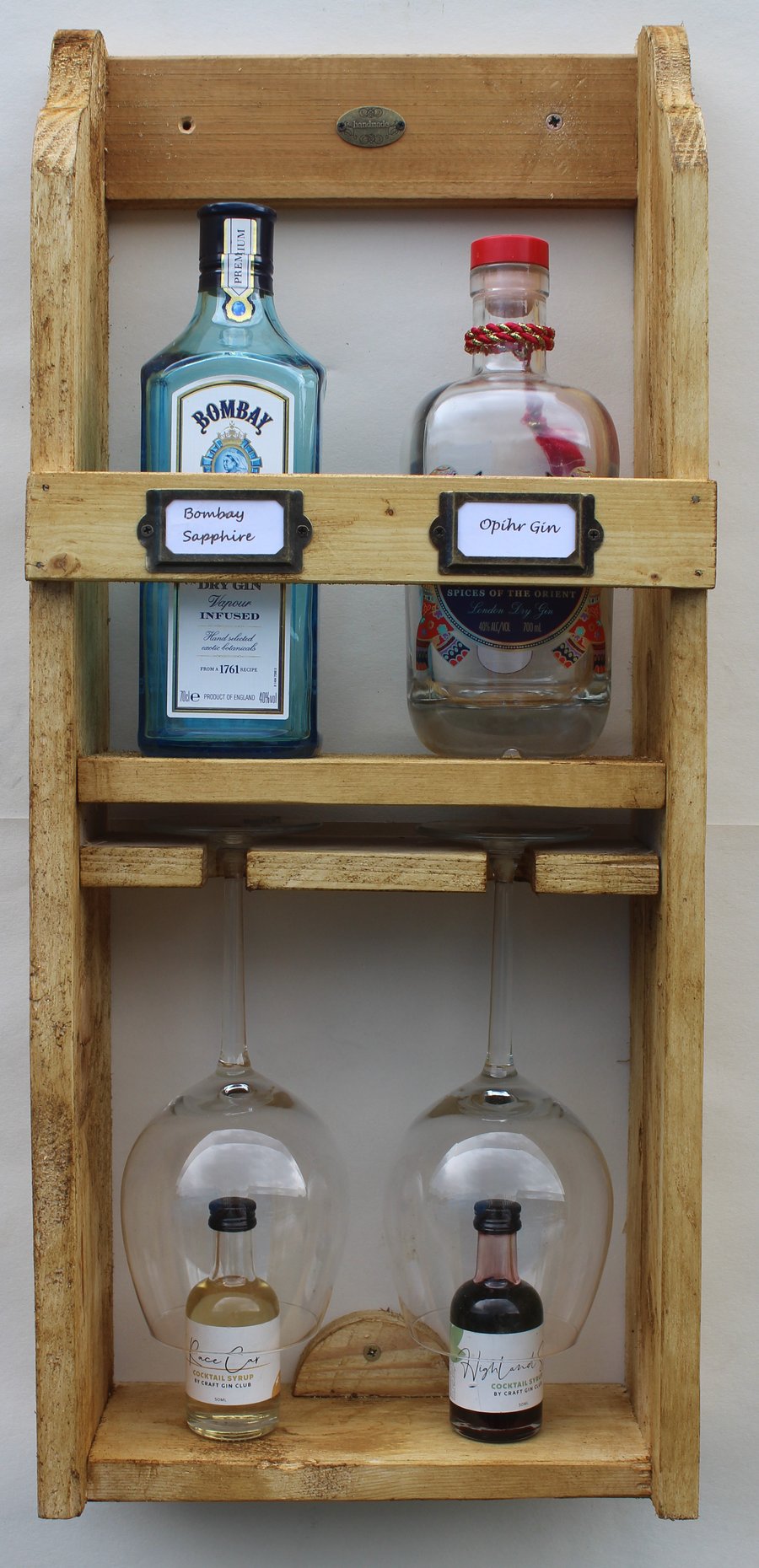 Gin rack, 2 bottles & 2 goblet glass's