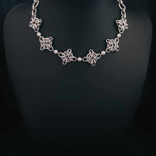 Chainmail Collar River Pearls Necklace: Stainless Steel Floral Lace Choker