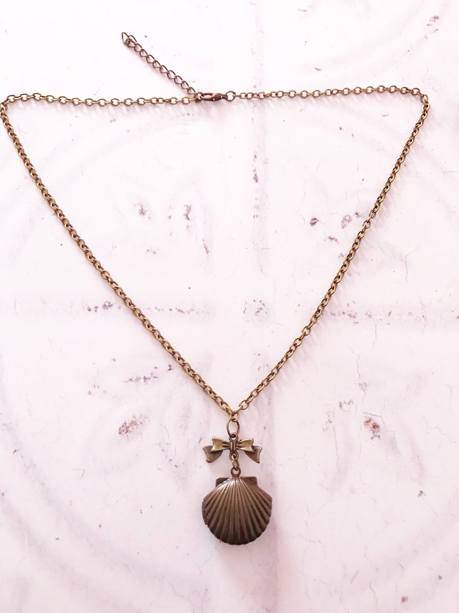 Bronze Seashell Locket Necklace 