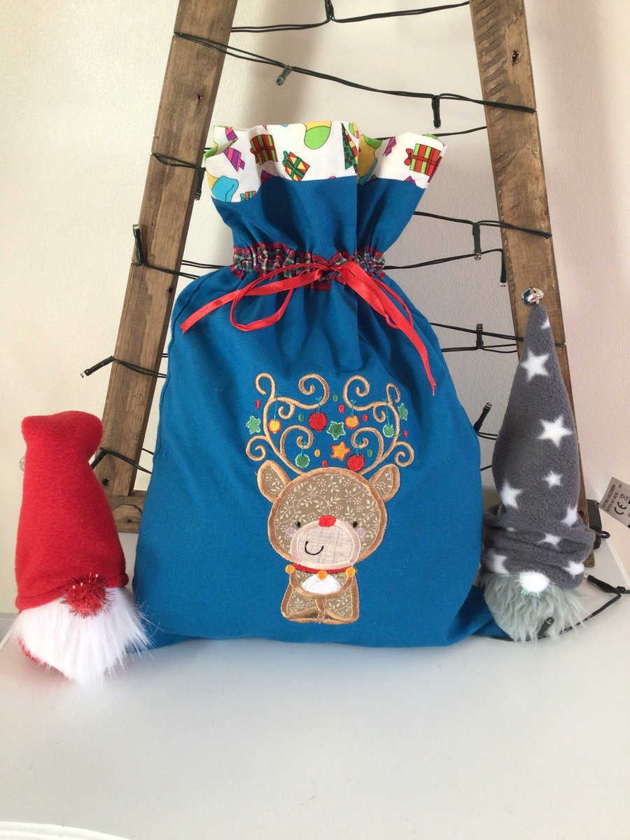 Small appliquéd Christmas sack, Reindeer.