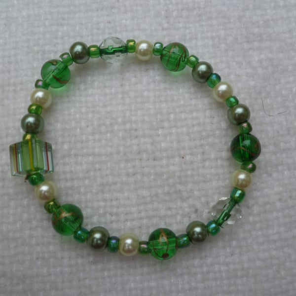 Green Stretch Bracelet