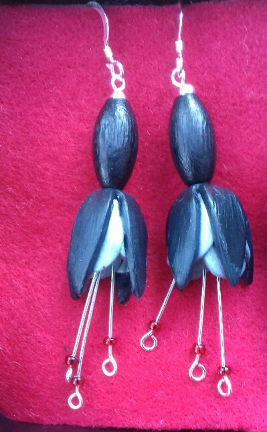 Fuchsia flower earring, black and silver