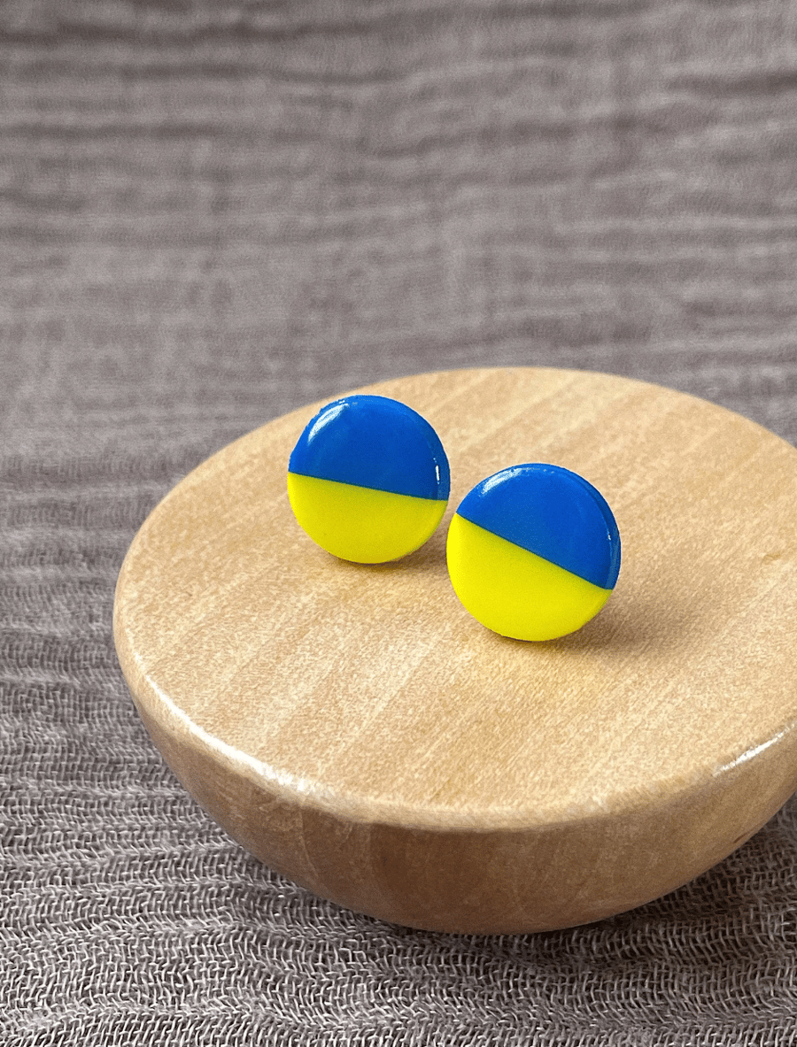 Ukraine earrings, all proceeds donated to support Ukraine. Slava Ukraini!