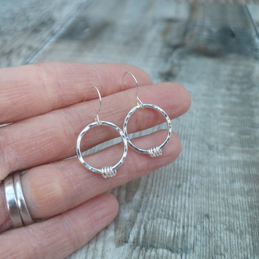 Sterling silver hammered hot sale hoop earrings