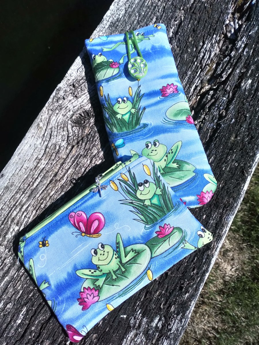 Frog and Lily pad glasses case and coin purse 147E