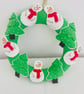Christmas felt wreath - snowmen and trees - Image 4