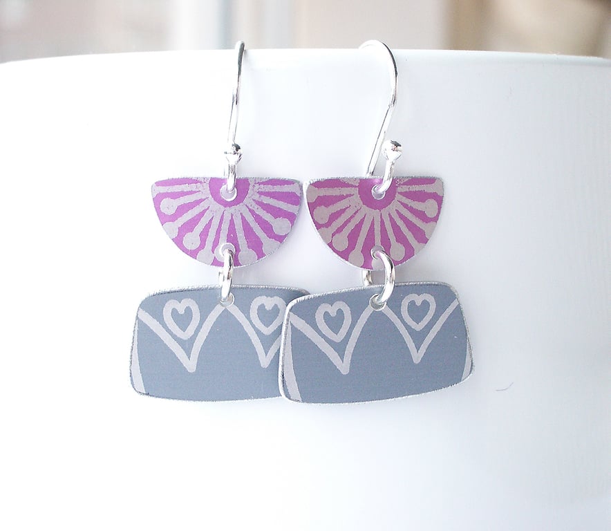 Pink and grey retro flower earrings 