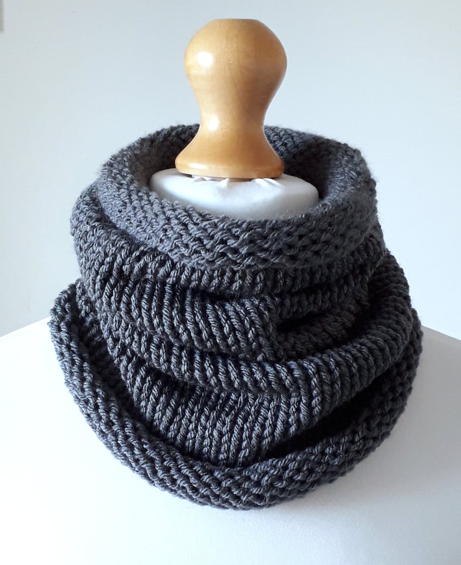 Cowl, Scarf, Infinity Scarf, Neck Warmer: Grey