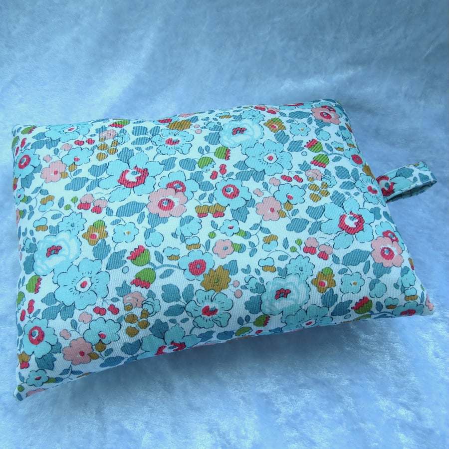 Mouse wrist rest. Wrist support. Made from Li... Folksy