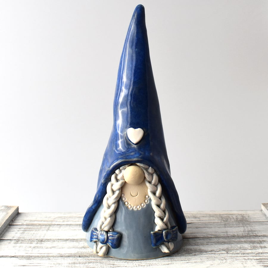 A26 Ceramic Stoneware Nisse Lady Gnome (UK postage included)