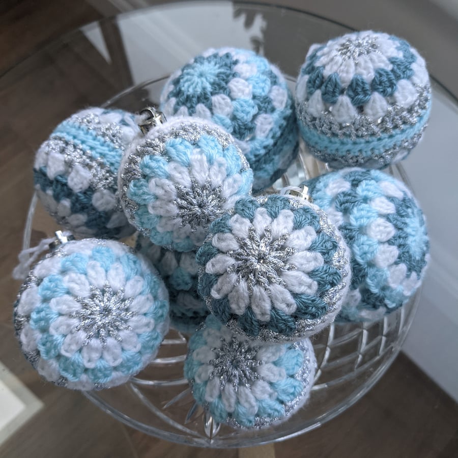Crochet Baubles Set of 9, Hanging Decorations, Tree Decorations