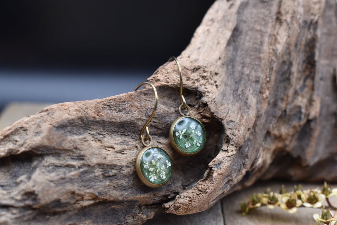 Hypoallergenic Real Pressed Flower Resin Earrings, Titanium Ear Hooks, Green