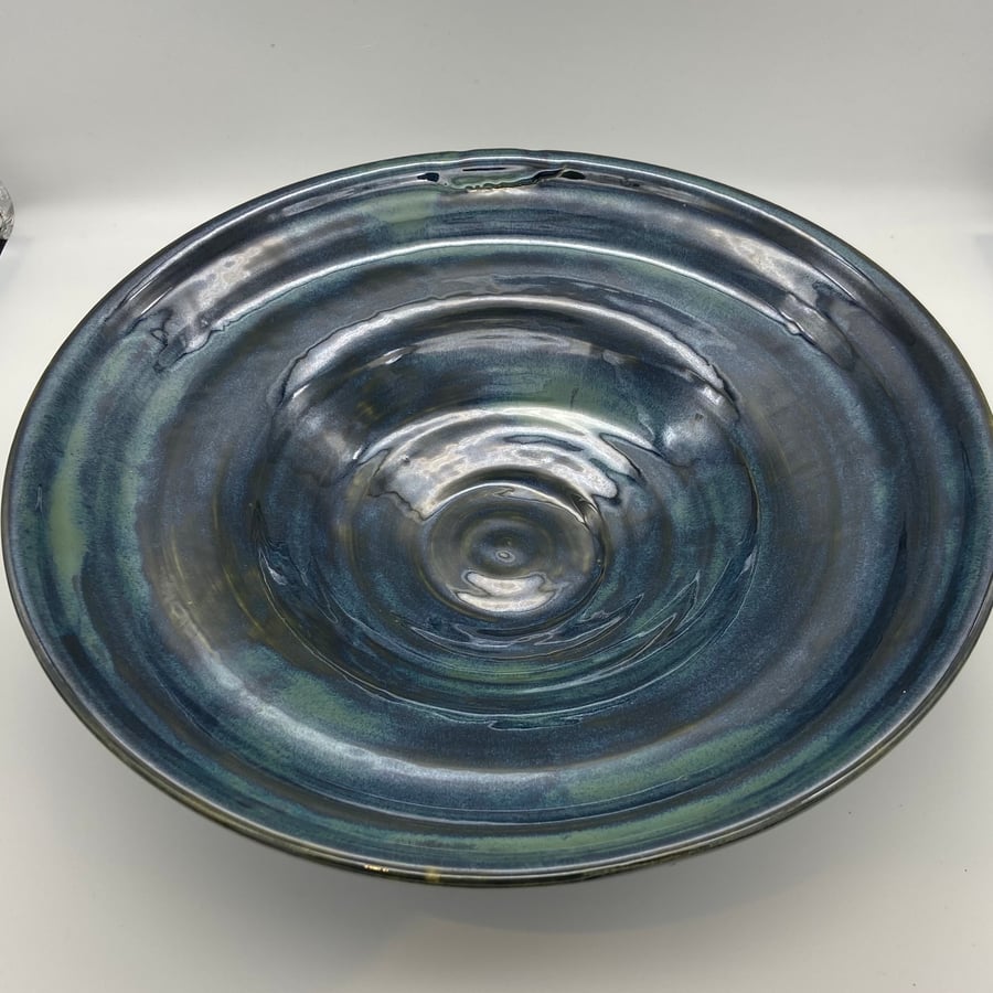 Large Ceramic bowl (has a defect- read description)