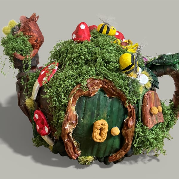 The Harvest Mouse’s Hand-Sculpted Heirloom Teapot – Whimsical Fantasy Pottery