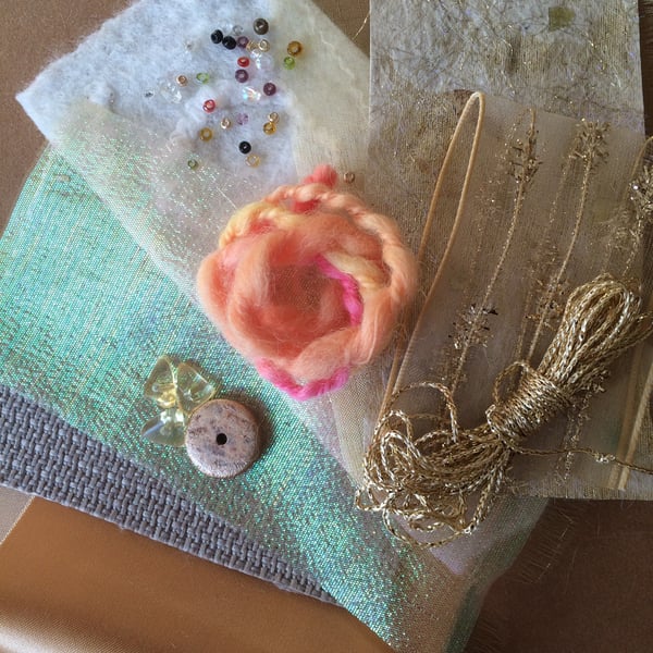 Make Your Own Little Piece of Art - Cream & Gold