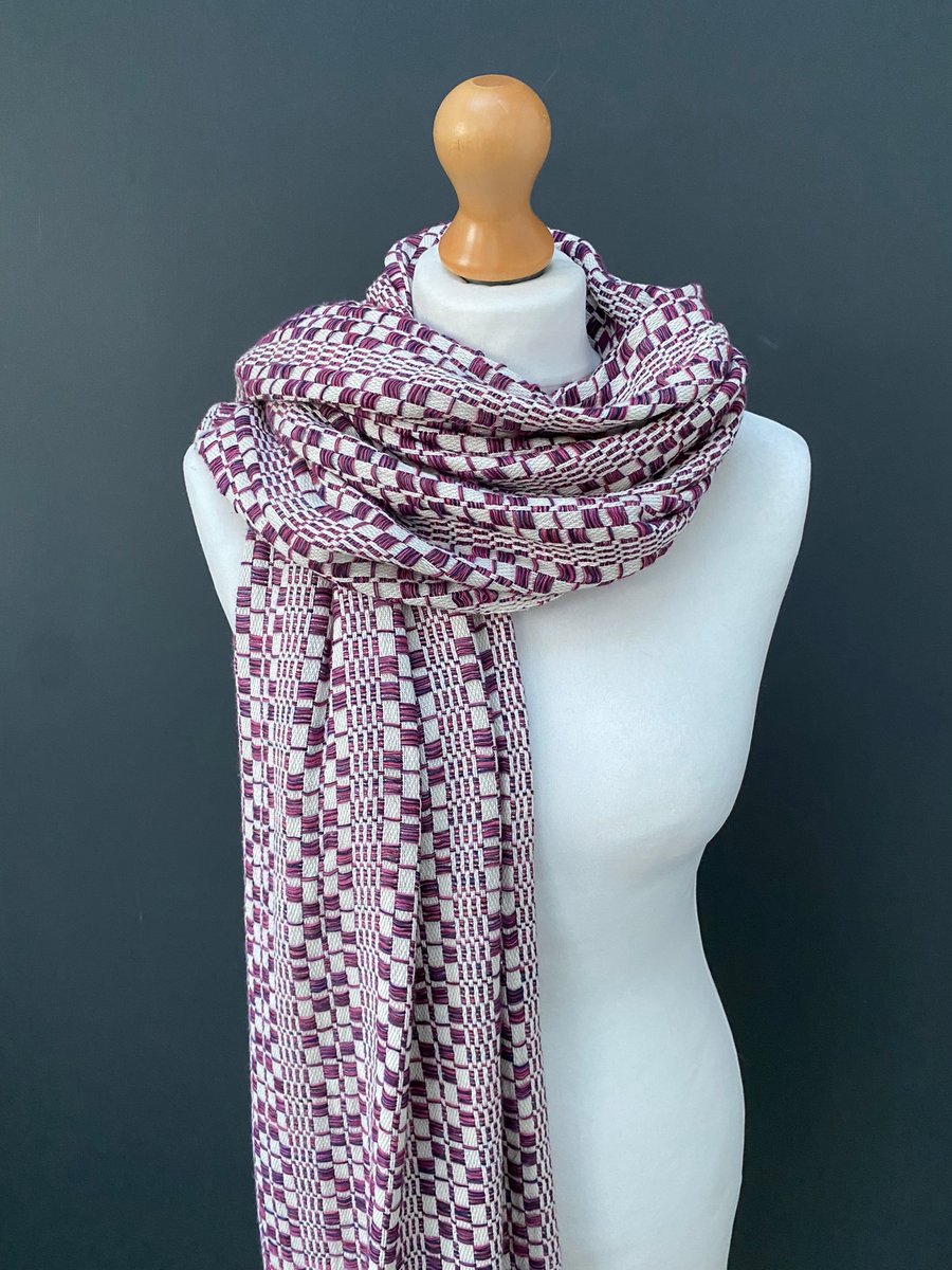 Handwoven luxury cotton pink shawl