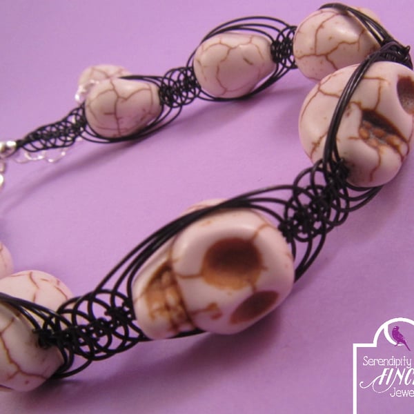 Howlite Skull Black Macrame Bracelet