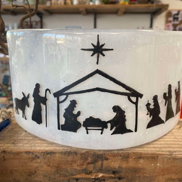 Fused Glass Nativity Tealight, 3 tealights, Christmas Nativity, Mantel Decor