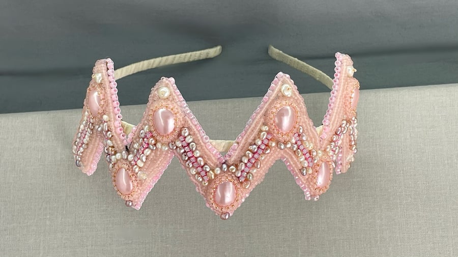 1920’s Style Pink Cultured Pearl Shell Pearl Beaded Zig Zag Chevron Headband 