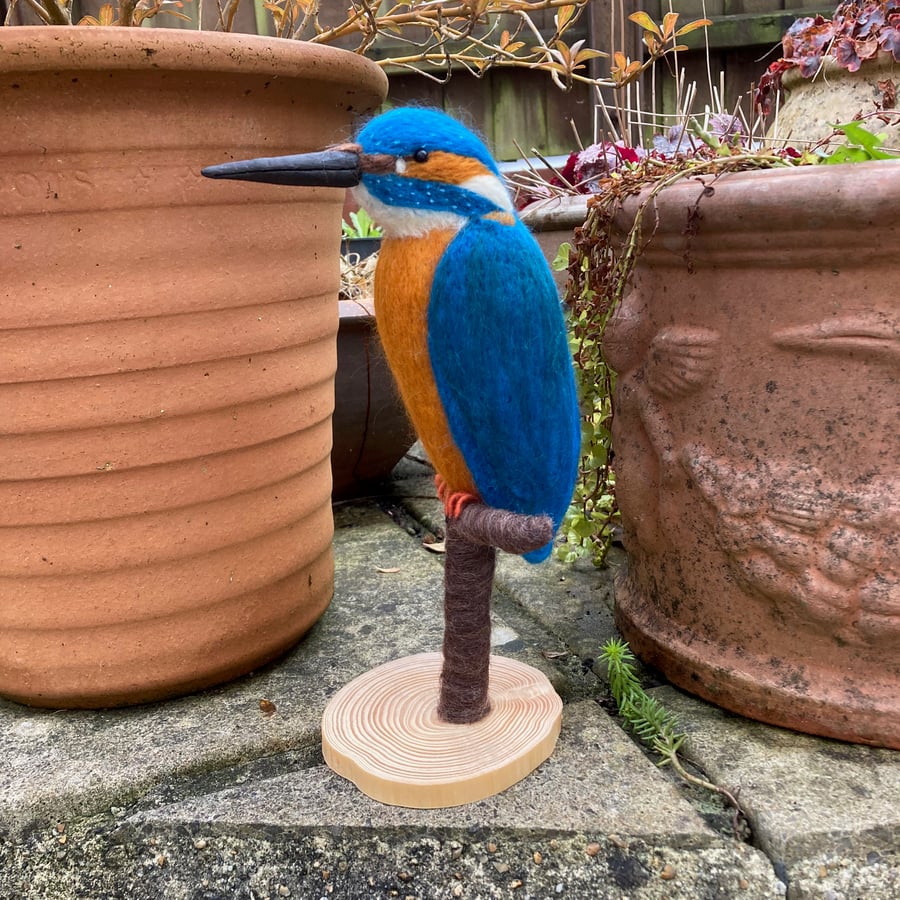 Kingfisher model, sculpture, needle felted 