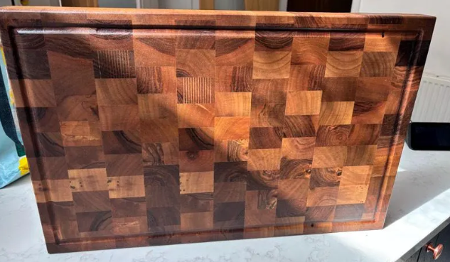 Butchers Block Solid Walnut End Grain Cutting Board 450x400x40mm