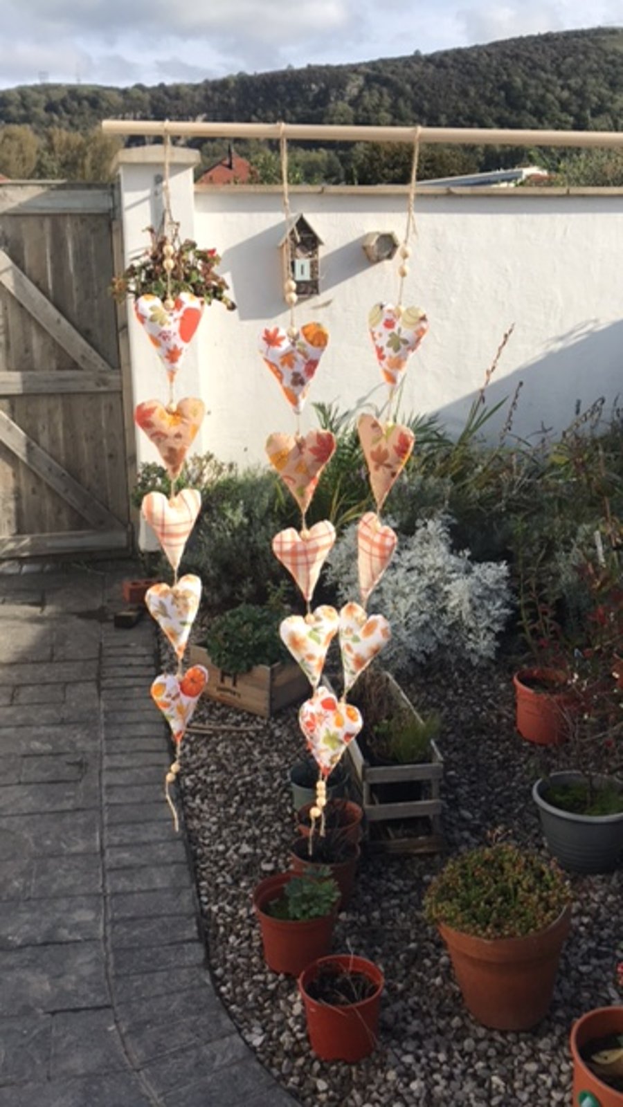 Cottage Hanging Heart Garland