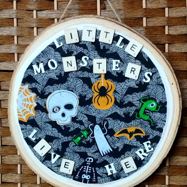 Halloween wooden slice decoration