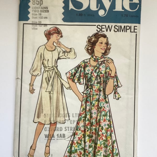 Sewing pattern, dress, vintage Style, uncut, sizes 18 and 20
