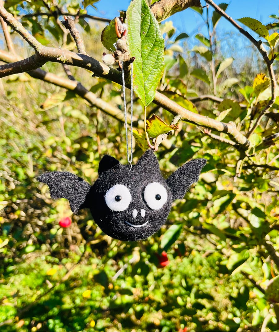 Happy Batty needle felted bauble hanging decoration - bat,cute Halloween, spooky