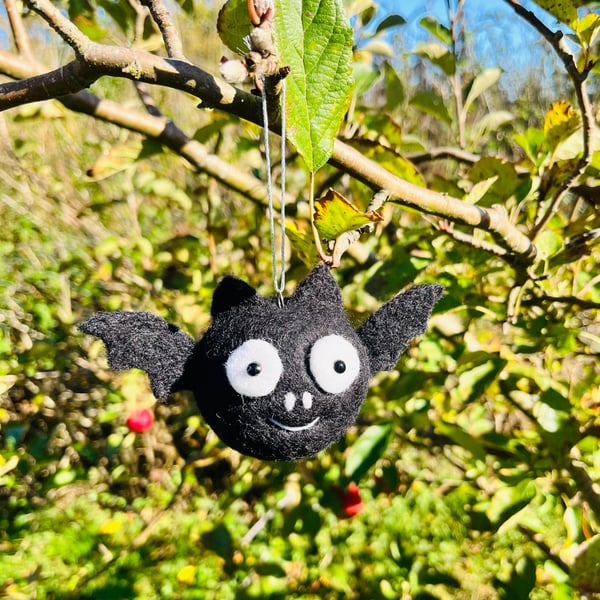 Happy Batty needle felted bauble hanging decoration - bat,cute Halloween, spooky