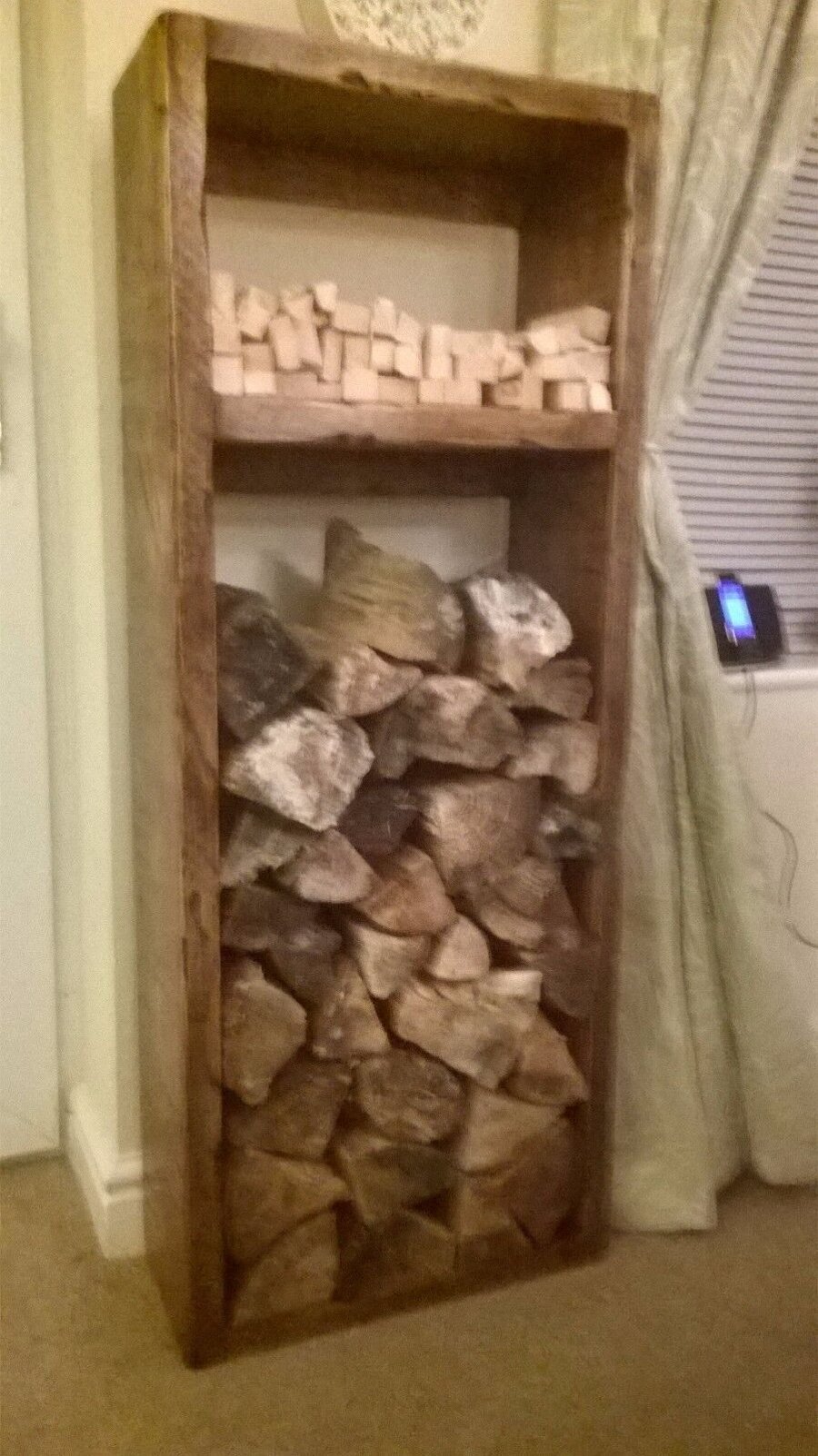 LEHON LOG STORE WITH SHELF