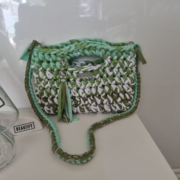 Handcrochet bag with detachable tassle keyring 