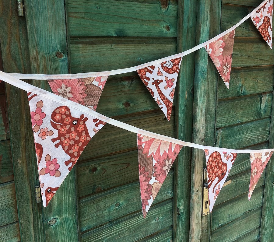 Fun Animal and flower bunting ! red and pink shades